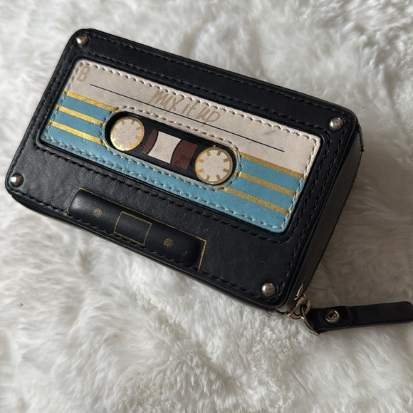 Kate Spade “Jazz Things Up” Cassette Tape Coin Purse - Picture 4 of 8